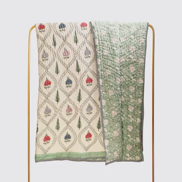 Off_White_100%_Cotton_Hand_Block_King_Size_Quilt_For_Everyday_Use