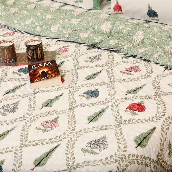Off_White_100%_Cotton_Hand_Block_King_Size_Quilt_For_Everyday_Use