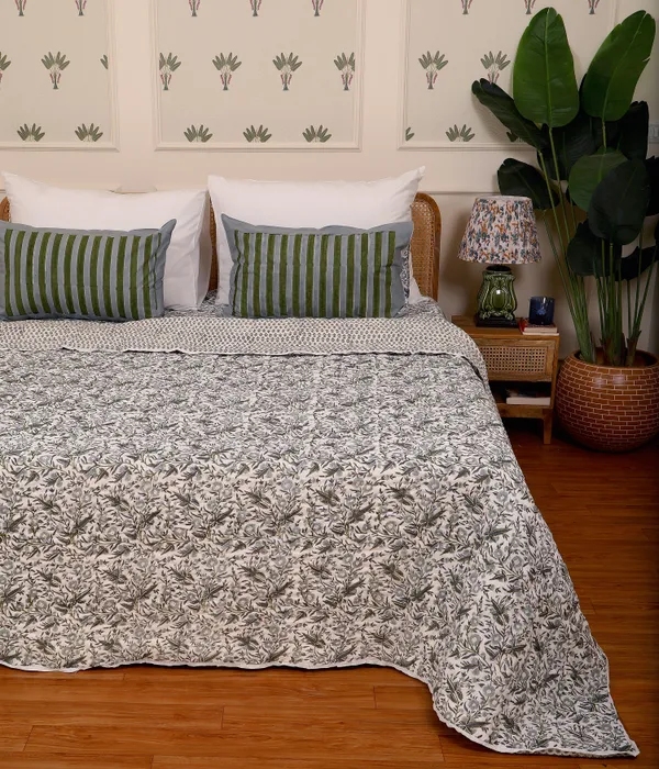 Green_100%_Cotton_Hand_Block_King_Size_Quilt_For_Everyday_Use