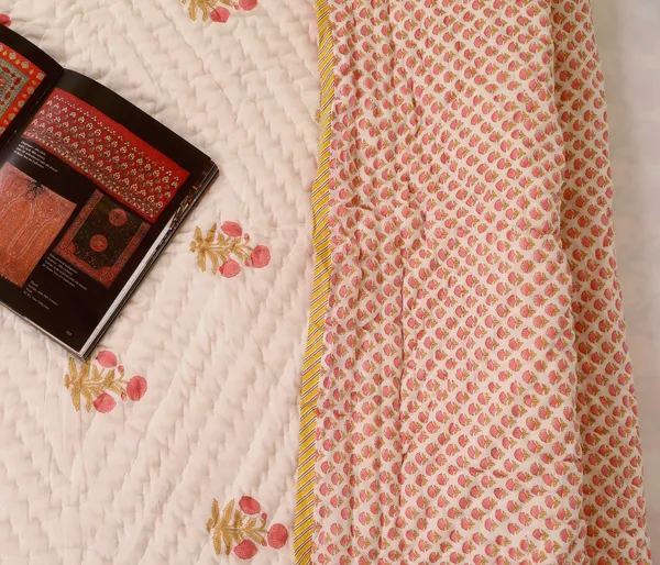 Off_White_100%_Cotton_Hand_Block_King_Size_Quilt_For_Everyday_Use