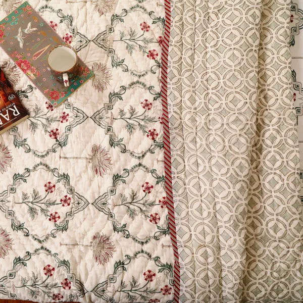 Off_White_100%_Cotton_Hand_Block_King_Size_Quilt_For_Everyday_Use