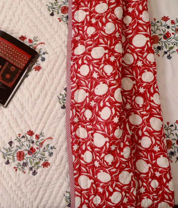 Off_White_100%_Cotton_Hand_Block_King_Size_Quilt_For_Everyday_Use