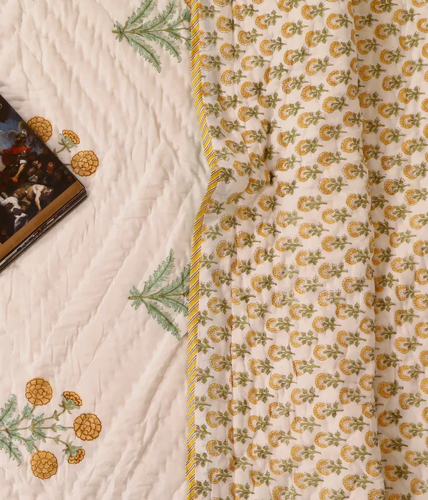 Off_White_100%_Cotton_Hand_Block_King_Size_Quilt_For_Everyday_Use