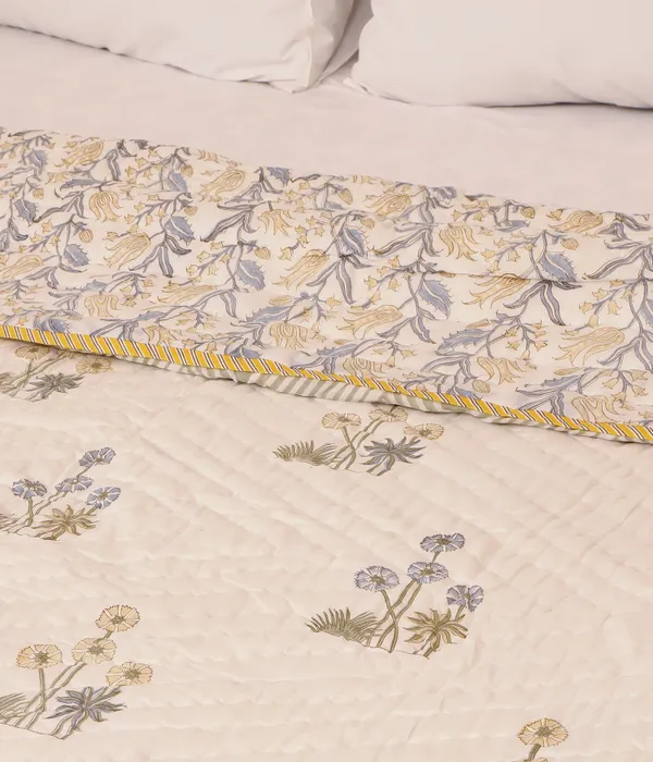 Off_White_100%_Cotton_Hand_Block_King_Size_Quilt_For_Everyday_Use