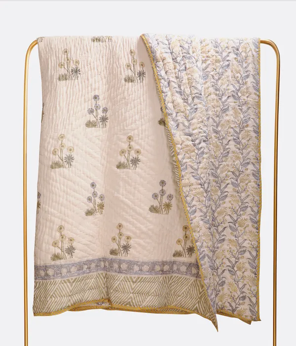 Off_White_100%_Cotton_Hand_Block_King_Size_Quilt_For_Everyday_Use