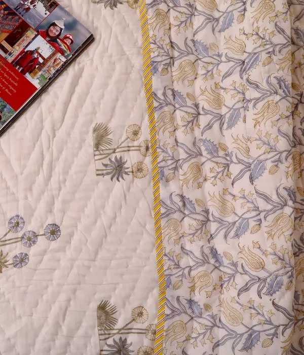 Off_White_100%_Cotton_Hand_Block_King_Size_Quilt_For_Everyday_Use