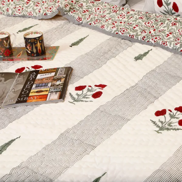 Off_White_100%_Cotton_Hand_Block_King_Size_Quilt_For_Everyday_Use