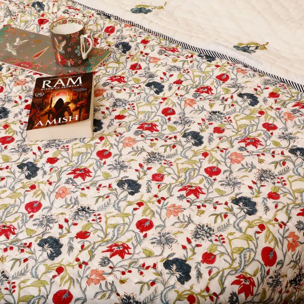 Off_White_100%_Cotton_Hand_Block_King_Size_Quilt_For_Everyday_Use
