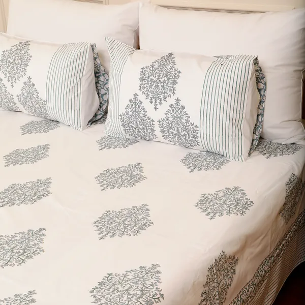 Off_White_100%_Cotton_Hand_Block_Bedsheet_Super_King_For_Everyday_Use