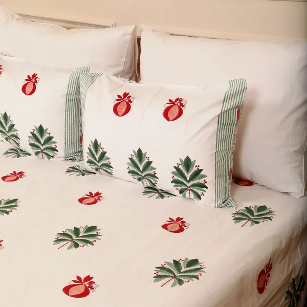 Off_White_100%_Cotton_Hand_Block_Bedsheet_Super_King_For_Everyday_Use