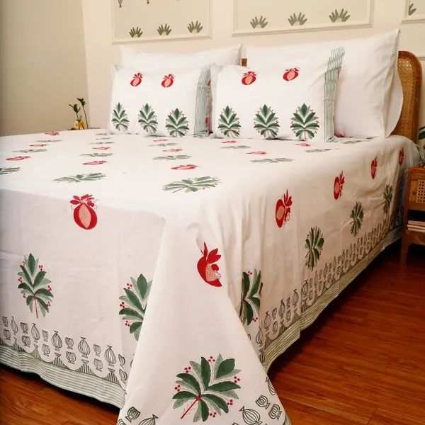 Off_White_100%_Cotton_Hand_Block_Bedsheet_Super_King_For_Everyday_Use