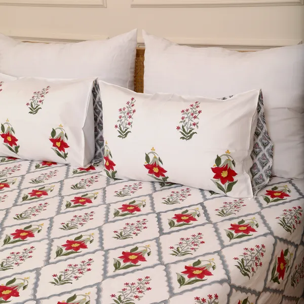 Off_White_100%_Cotton_Hand_Block_Bedsheet_Super_King_For_Everyday_Use