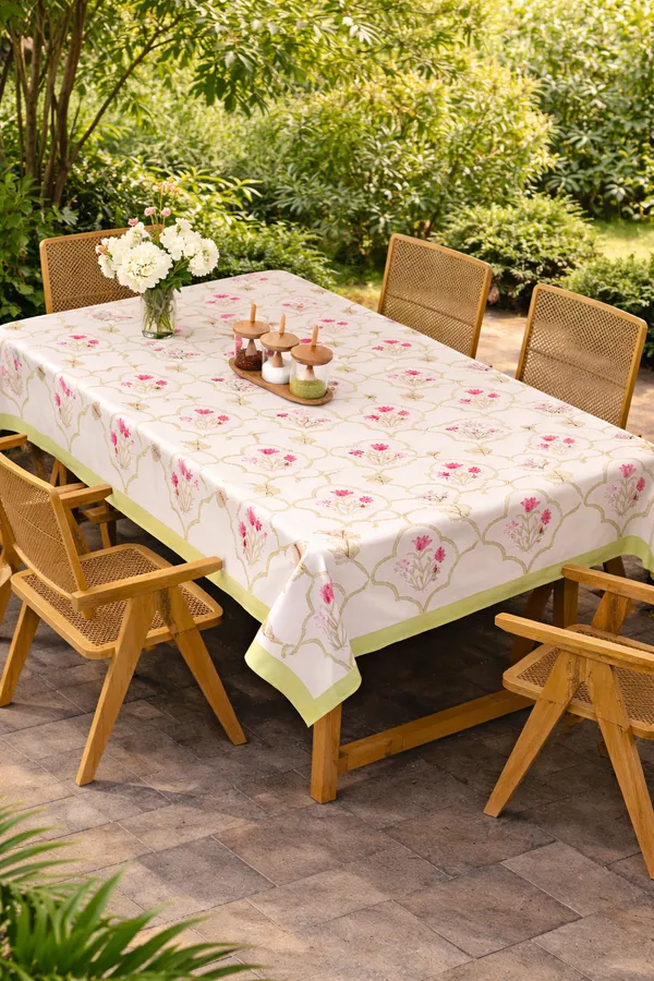 White_Canvas_Table_Cloth_For_Everyday_Use