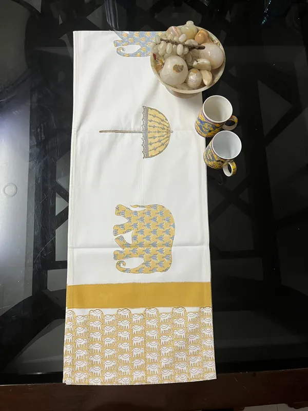 Off_White_Canvas_Tabel_Runner_For_Everyday_Use