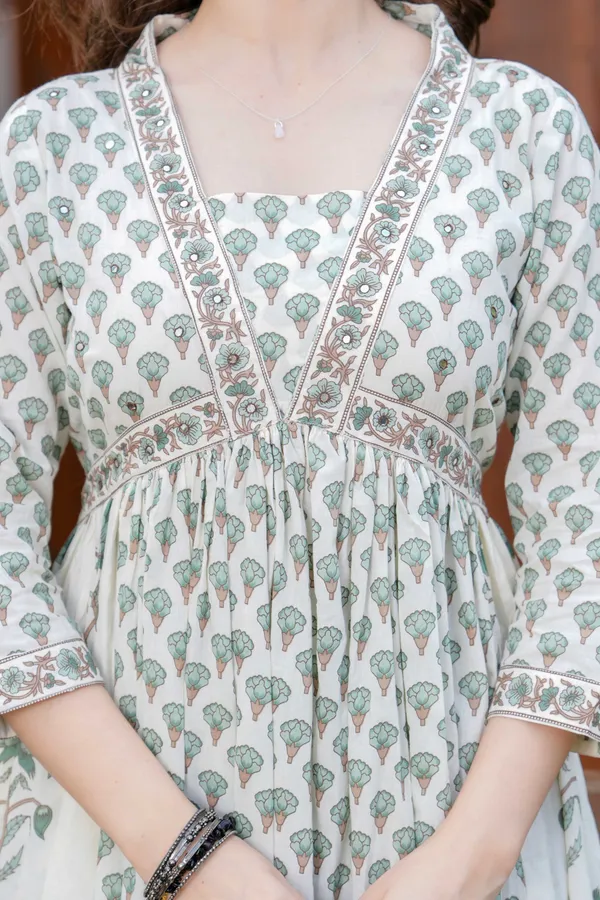 Off_White_Cotton__Kurta_For_Women