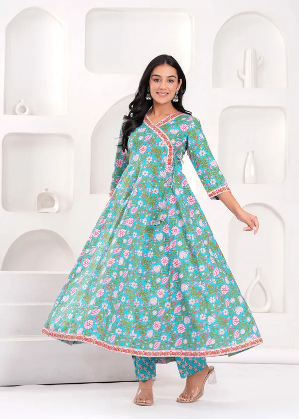 Green_Cotton_Embroidered_Kurta_For_Women