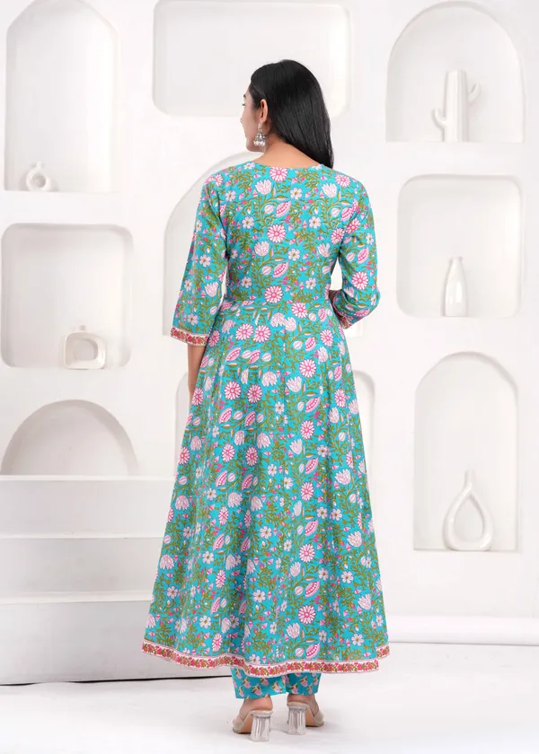 Green_Cotton_Embroidered_Kurta_For_Women