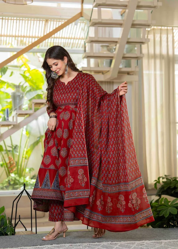 Red_Cotton_Anarkali_Kurta_For_Women