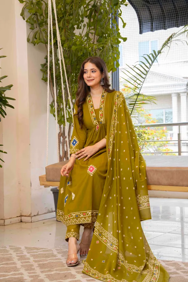 Mustard_Cotton_Anarkali_Kurta_For_Women