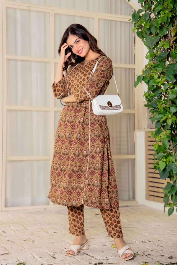 Mustard_Cotton_Anarkali_Kurta_For_Women