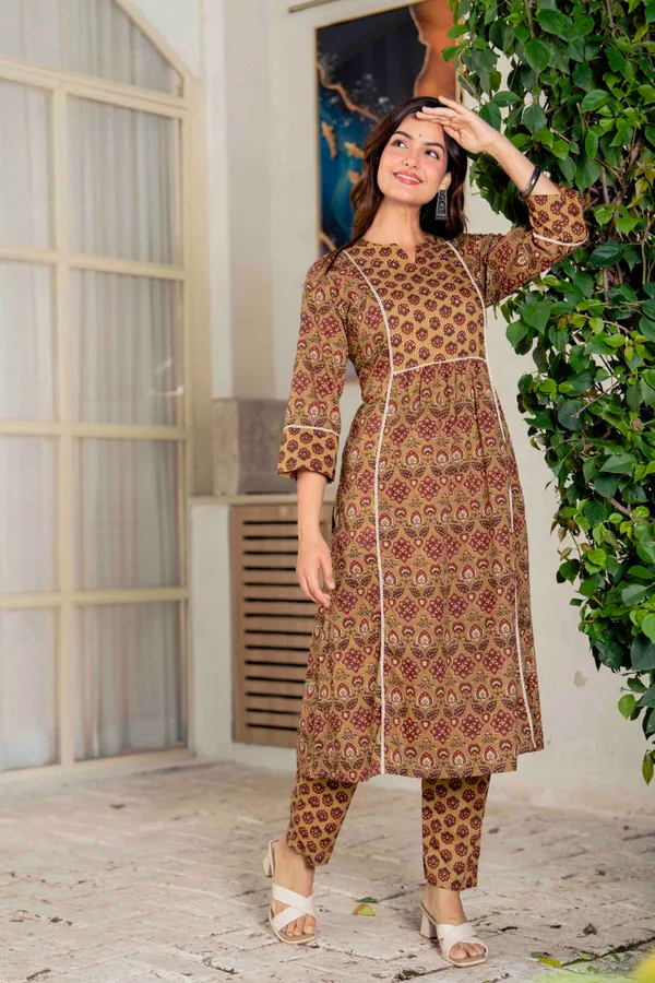 Mustard_Cotton_Anarkali_Kurta_For_Women