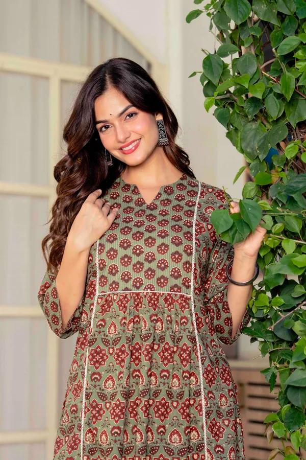 Olivegreen_Cotton_Anarkali_Kurta_For_Women