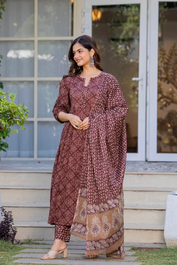 Maroon_Cotton_Sequence_&__Kurta_For_Women