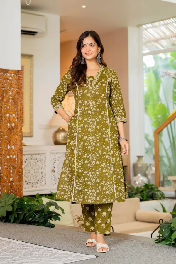 Olive_Green_Cotton_Lace_Work_Kurta_For_Women