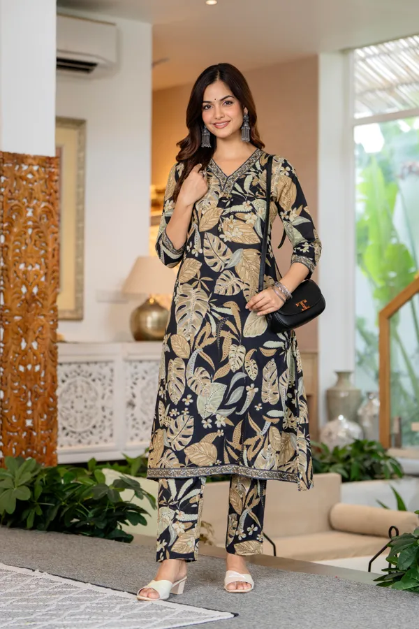 Black_Cotton__Kurta_For_Women