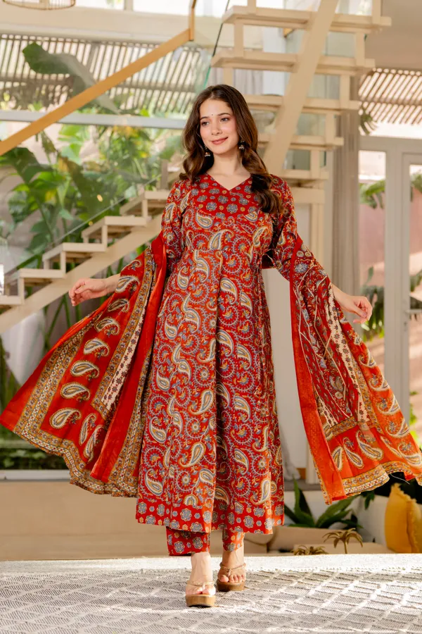 Red_Cotton_Anarkali_For_Women
