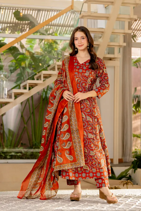 Red_Cotton_Anarkali_For_Women
