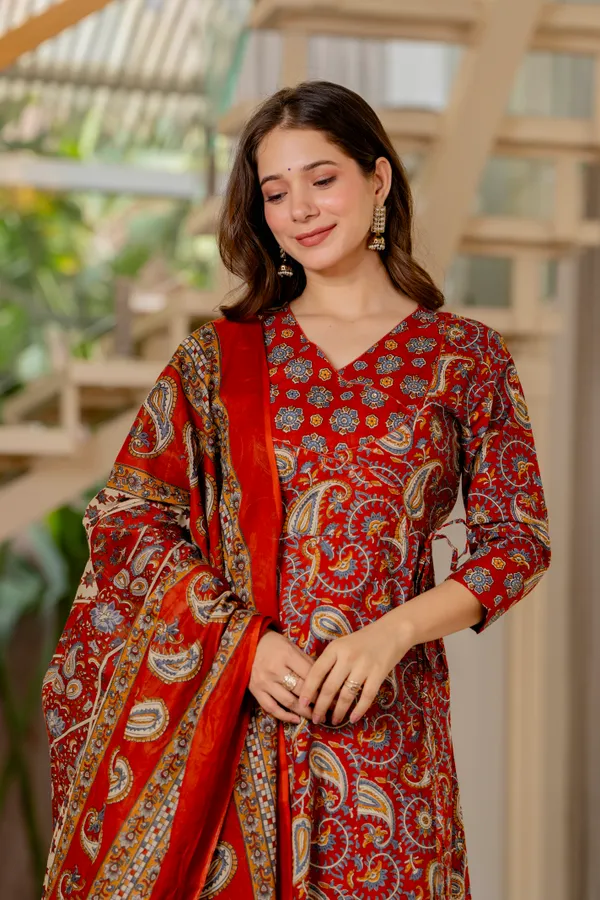 Red_Cotton_Anarkali_For_Women
