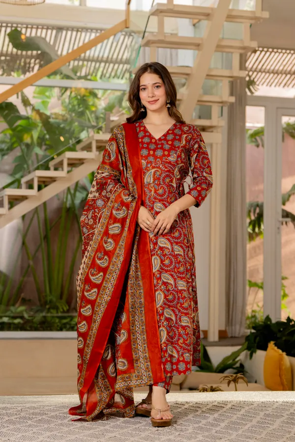 Red_Cotton_Anarkali_For_Women