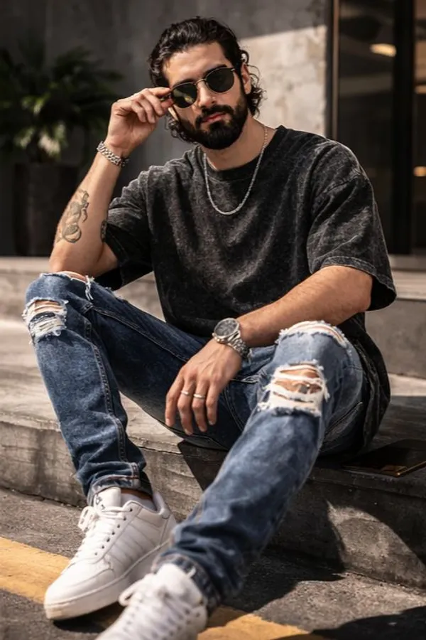 Men'S_Acid_Wash_Black_Oversized_T-Shirt_With_Distressed_Blue_Ripped_Jeans_Combo