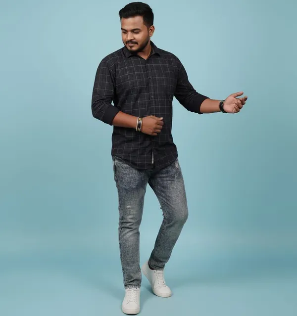 Men'S_Black_Checked_Casual_Shirt_With_Distressed_Denim_Jeans