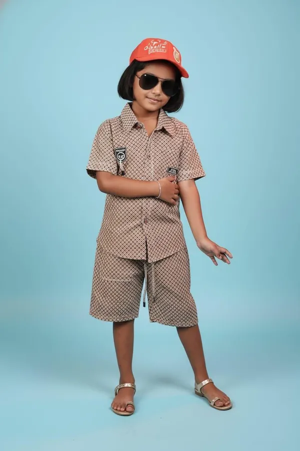 Girls_Checkered_Shirt_And_Shorts_Co-Ord_Set