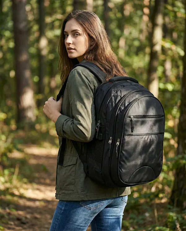 Black_Polyester_College_Bag_For_Unisex