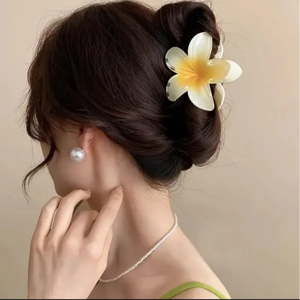 Pink_&_Yellow_Gradient_Lily_Flower_Hair_Claw_Clips_for_Women_&_Girls