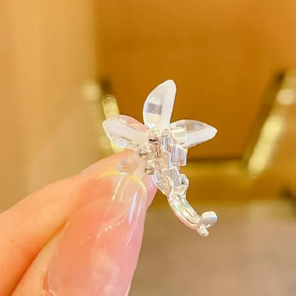30_Flower_Hair_Clips_for_Girls_&_Women_–_Mini_Daisy_Hair_Claws_in_Pink,_White_&_Purple_|_Cute_Floral_Hair_Accessories_for_Kids,_Teens_&_Daily_Styling_|_Strong_Grip_Non-Slip_Small_Hair_Clips