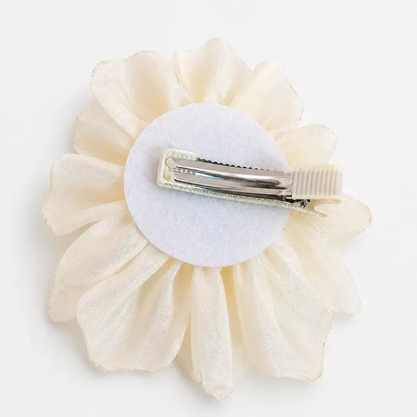 Beautiful_Flower_Hairclip_For_Women_&_girls_,Cream_Colour