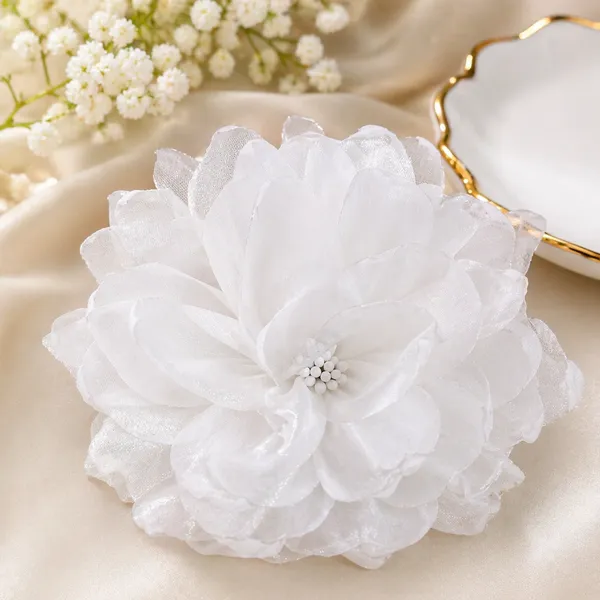 Beautiful_Flower_Hairclip_For_Women_&_girls,_White_Colour_
