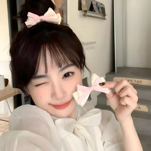 Pink_&_White_Fabric_Korean_Hair_Accessories_For_Women_And_Girl