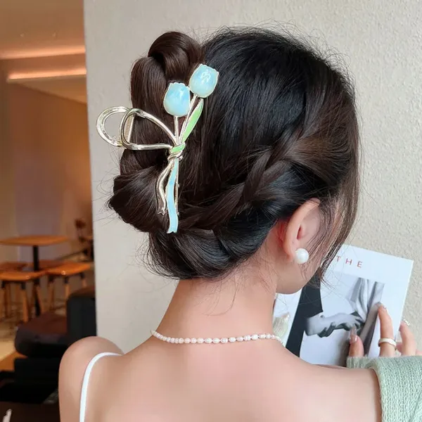 Blue_Giggles_Boo_Tulip_Shape_Metal_Hair_Claw_Clip_Stylish_Golden_Korean_Design_NonSlip_for_Women_&_Girls
