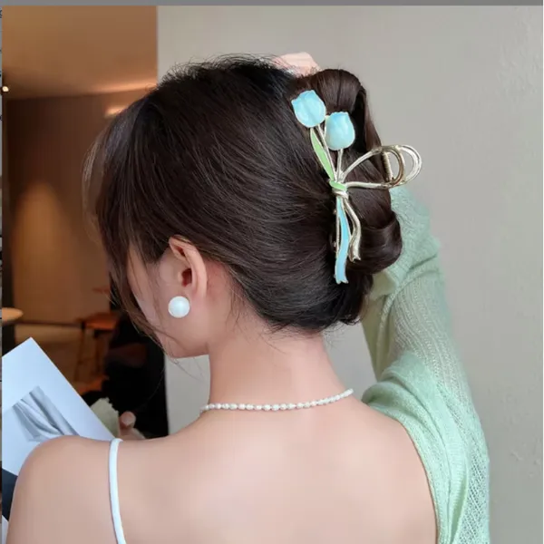 Blue_Giggles_Boo_Tulip_Shape_Metal_Hair_Claw_Clip_Stylish_Golden_Korean_Design_NonSlip_for_Women_&_Girls