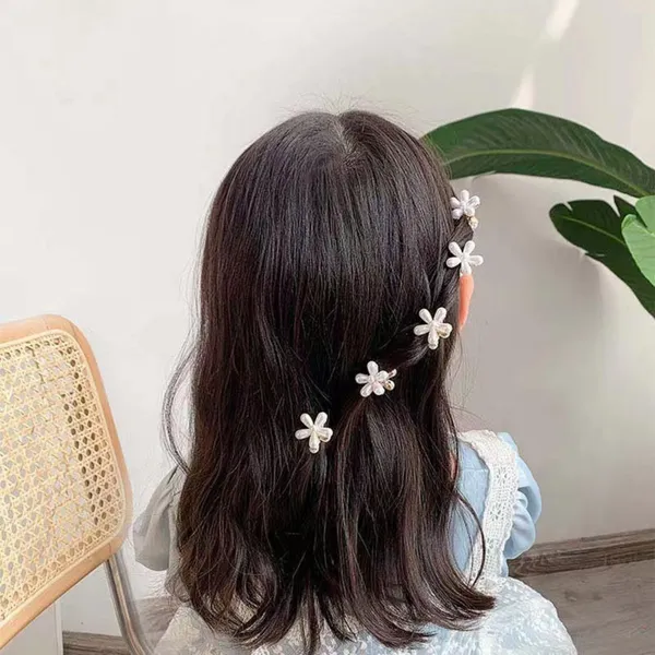 Pearl_White_Korean_Style_Mini_Flower_Hair_Claw_Clips_for_Women_&_Girls