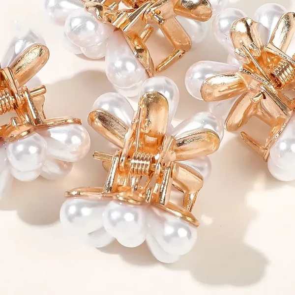Pearl_White_Korean_Style_Mini_Flower_Hair_Claw_Clips_for_Women_&_Girls