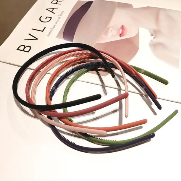 Pack_of_12_Pcs_Plain_Matt_Finish_Plastic_Hair_band_for_Kids_and_Women_-_Multicolour