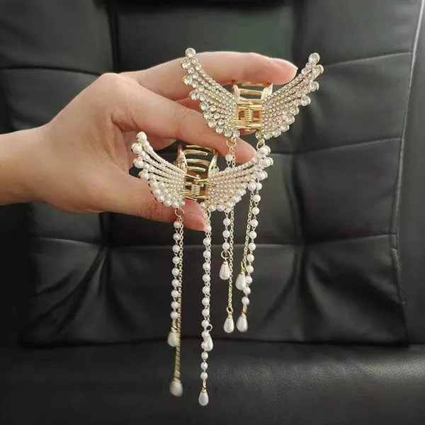 Pack_of_2_Butterfly_Hair_Clip_with_Pearl_Chains_|_Wedding_Hair_Accessory_|_Gold_Metal_Hair_Clutcher_|_Metal_Claw_Clips_for_Girls_and_Women