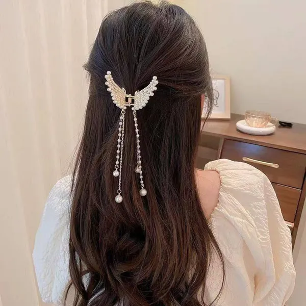 Pack_of_2_Butterfly_Hair_Clip_with_Pearl_Chains_|_Wedding_Hair_Accessory_|_Gold_Metal_Hair_Clutcher_|_Metal_Claw_Clips_for_Girls_and_Women