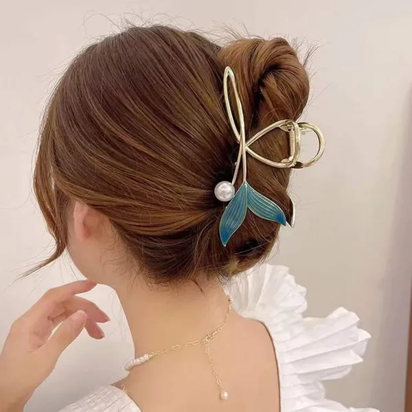Pack_of_2_Pcs_Metal_Claw_Clip_-_Mermaid_Design_and_Flower_Design_Clip_for_Women_and_Girls_-Strong_Hold_Non-Slip_Hair_Clutcher_|_Elegant_Hair_Accessories_for_Daily,_Party_&_Wedding_Use